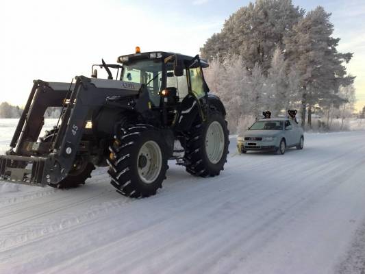 valtra ja audi
piti käyvvä audi hinnaan piippolasta pois ku puolat meni.. 
Avainsanat: audi