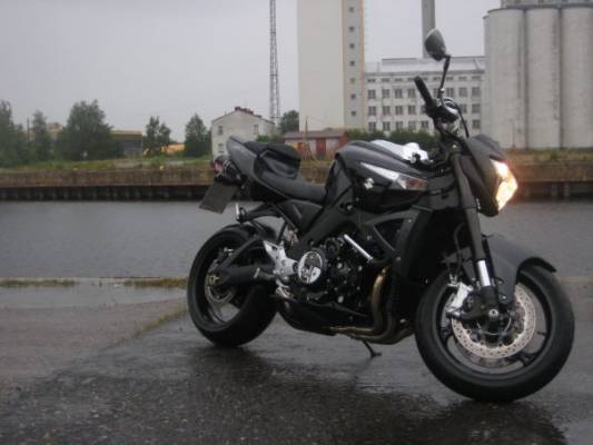 suzuki B-King 1300
veljen b-king
Avainsanat: suzuki