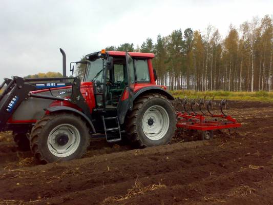 Kultivointia Valtra t 150 Ja Kipa K 15
Perunamaan Kultivointia Valtra t 150 Ja Kipa K 15 
Avainsanat: Kultivointi