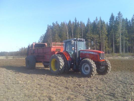 Sonnan ajoa.
MF6475 & Tempo
Avainsanat: sonnanajo mf6475 tempo