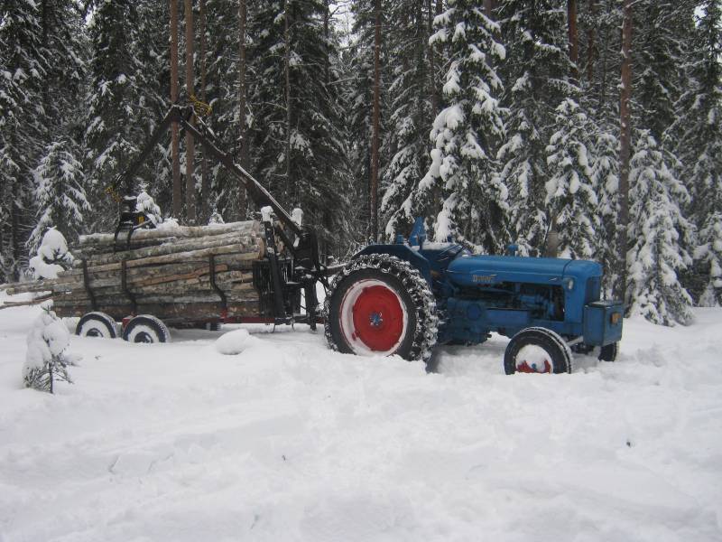 Fordson Major
Enempää ei pysyny.
Avainsanat: forssoni