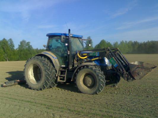 New Holland TS115A & Jyrä
Avainsanat: nh tsa 115