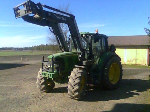 john deere 6320AQ2
tulipa otettua jo paritkin pois kun on kylvöt tehty :D
Avainsanat: john deere 6320AQ2