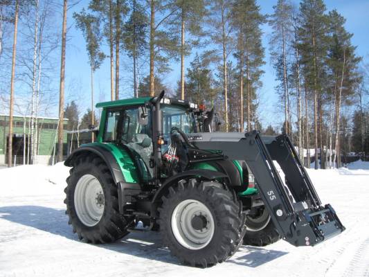 Valtra N142
Talvi 2010 Valtra N142 Direct
Avainsanat: N142