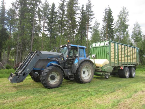 Kesä 2014
Valtra T190 Krone ZX450
Avainsanat: Krone