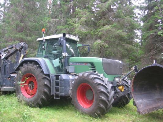 Fendt 930
Kesä 2008 Fendt 930
Avainsanat: 930