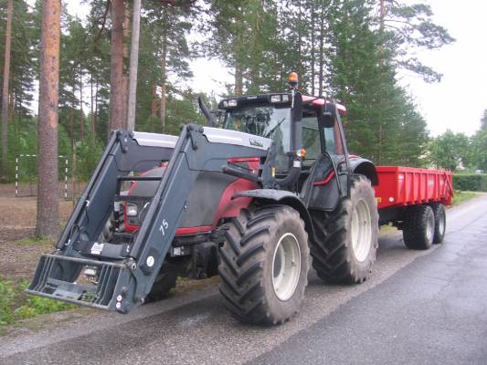 Valtra T151h
kesä 2008 Valtra T151h
Avainsanat: T151h