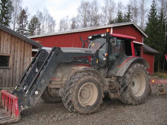 Valtra T151h
Syksy 2008 Vallu T151h
Avainsanat: T151