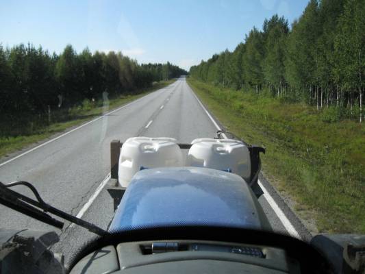 Rehun ajoa 
Kesällä rehua 2009 koneena Valtra T160
Avainsanat: T160