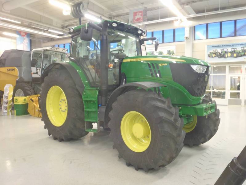 John deere 6210R
Uutuus jontikka piti ottaa kuva..
Keywords: 6210R