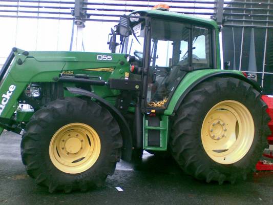 John Deere 6430
Avainsanat: john deere