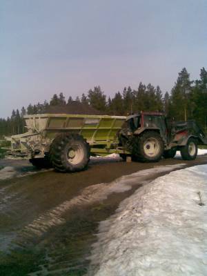 maanparannusta kapulla ja valametilla
Avainsanat: valmetjakapu