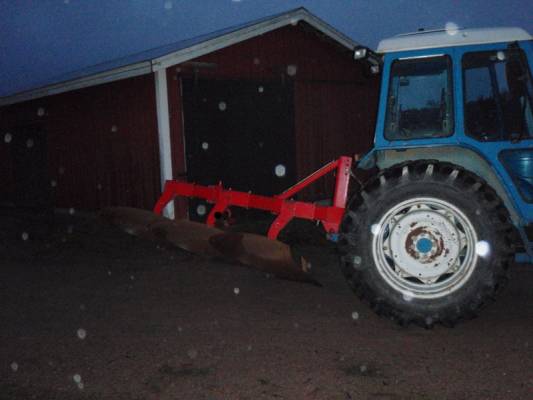 Ford 5610 ja Agrolux AA
Tuli tuollainen heräteostos tehtyä
Avainsanat: ford agrolux