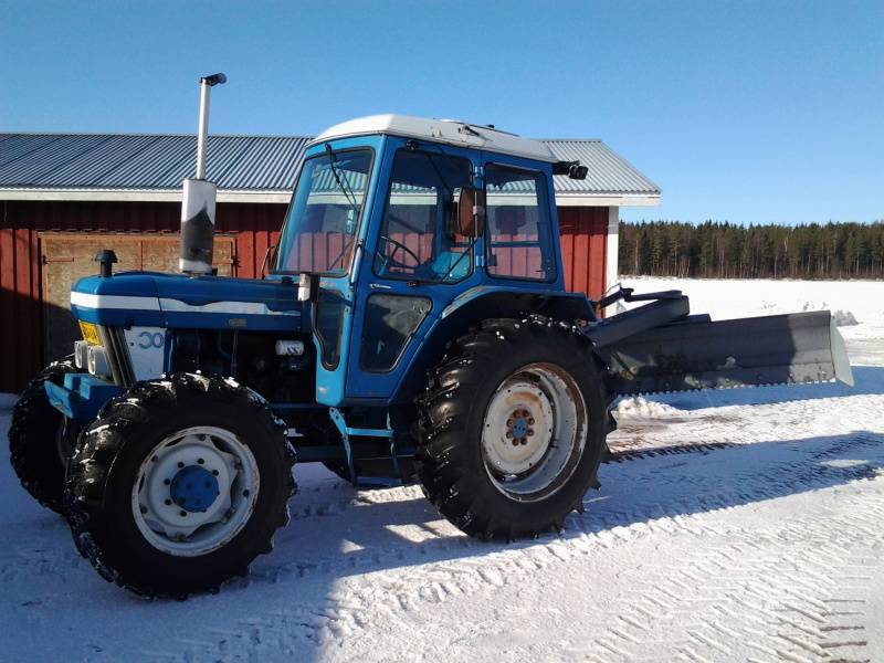 Ford 5610 ja omavalmiste levy 2.5m
Siinä meitin lumikola.
Avainsanat: Ford