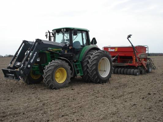 Kylvöjä
John Deere 6230 ja Nova Combi
Avainsanat: John Deere 6230 Tume Nova Combi