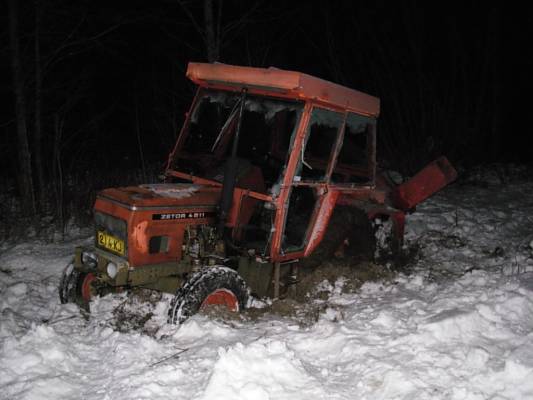 zetor 4911
eipä zetori noussu. :)
Avainsanat: zetor 4911