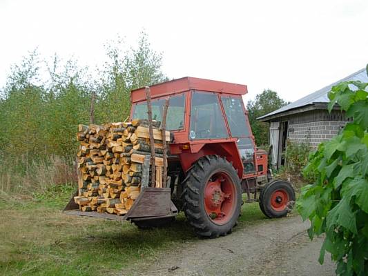 Zetor ja halako kuorma
Avainsanat: Zetor 4911