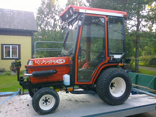 Kubota
toiselt puolelt
Avainsanat: kubota