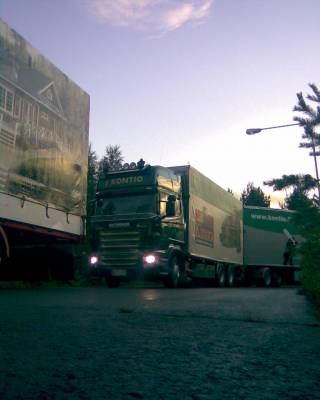 scania r 560
xenonit loistaa :)
Avainsanat: scania r560