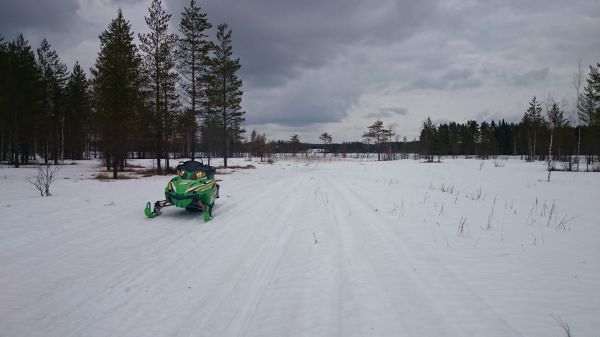 Arctic Cat F5 
Vielä on hyvät kelkkailukelit Pohjois-karjalassa 
Avainsanat: Arctic Cat F5