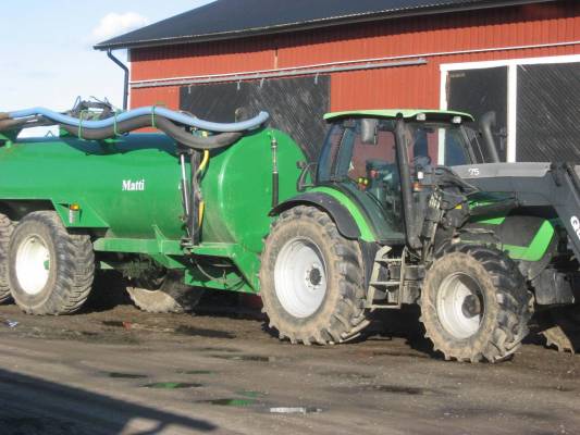 deutz-farh 165.7 ja matin 17 kuutioinen paska tykki
nyt ne on alotettu :D
