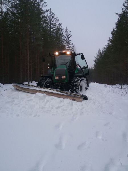 Valtra T160 ja Stark
Avainsanat: valtra t160 stark