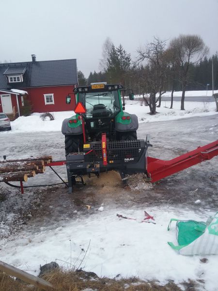 Valtra T160 ja palax
Se aika vuodesta
Avainsanat: valtra t160 palax hakkuri traktori