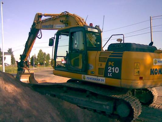 Komatsu PC 210 -07
semmone
Avainsanat: komatsu