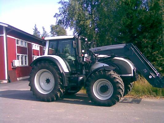 Valtra T182 Direct
pääsin koeajamaan viljansiirrossa.hydrauliikka on hieno mutta maantieveturiksi siitä ei ole.pienessäkin mäessä vauhti putoaa alle 40 km/h.kokemuksia?
Avainsanat: valtra direct