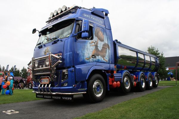 Power Truck Show 2012
Volvo FH16-600 10x4 Globetrotter "Ice Age" - KMS Palvelu Oy
Avainsanat: Volvo FH16-600 facelift Power truck show