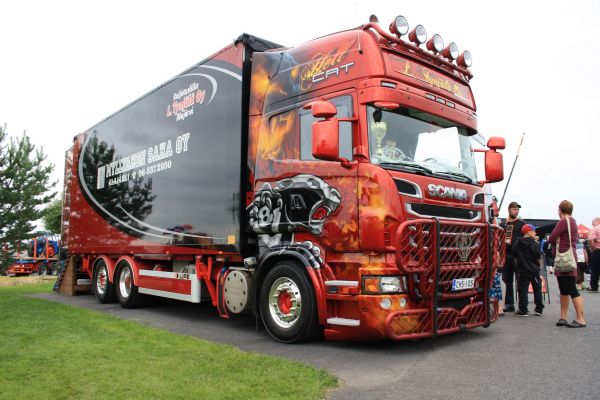 Power Truck Show 2012
Scania R730 Topline " Hellcat" - Lasse Tynjälä Oy
Avainsanat: Scania R730 Toplinen Hellcat