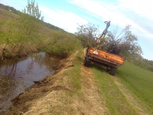 Viemärin perkkuun työnjälkee
Puhasta tulee kerralla. Voi olla tyytyväinen työnjälkeen.. 
Avainsanat: Pajutveks