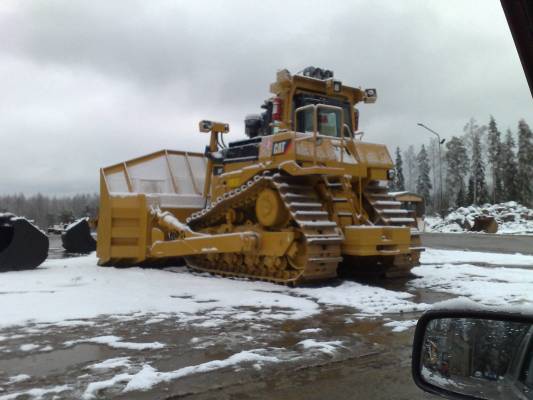 Cat d8
tyrni puskukone wihurin pihalla lempäälässä
