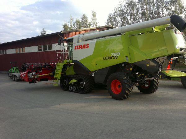 Claas Lexion 750 terra trac
Avainsanat: 750 Lexion Claas terra trac