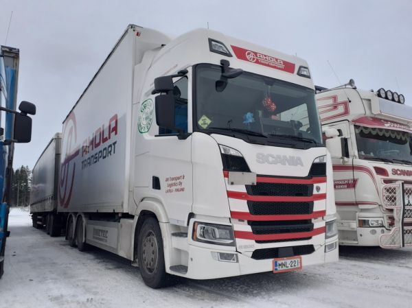 AN Transport&Locistics Oy:n Scania R500
Ahola Transportin ajossa oleva AN Transport&Locistics Oy:n Scania R500 täysperävaunuyhdistelmä.
Avainsanat: Ahola-Transport AN-Transport&Locistics Scania R500 ABC Hirvaskangas