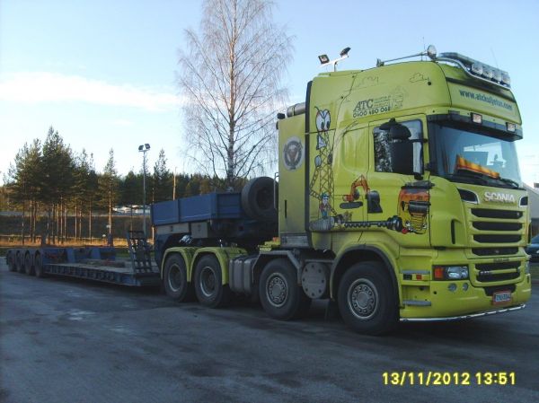 ATC Kuljetuksen Scania R730 
ATC Kuljetuksen Scania R730 lavettiyhdistelmä.
Avainsanat: ATC Kuljetus Scania R730 Shell Hirvaskangas