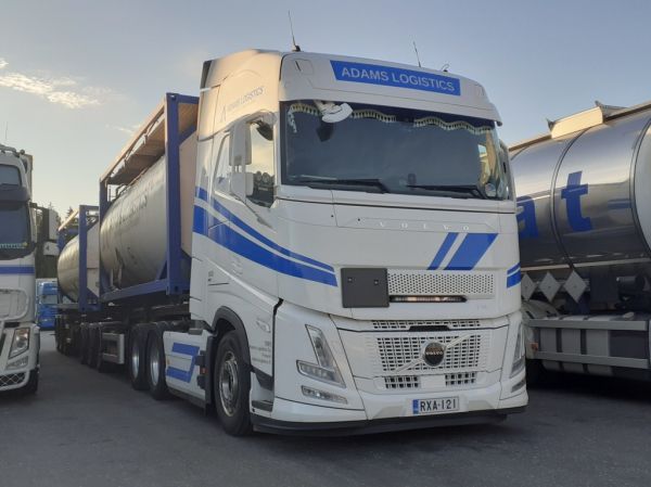 Klikkaa kuvaa nähdäksesi se täysikokoisena
==============
Adams Locisticsin Volvo FH500
Adams Locistics Oy:n Volvo FH500 b-juna.
Avainsanat: Adams Locistics Volvo FH500 ABC Hirvaskangas 1085 Kalle Adams Locisticsin Volvo FH500
Adams Locistics Oy:n Volvo FH500 b-juna.
Avainsanat: Adams Locistics Volvo FH500 ABC Hirvaskangas 1085 Kalle