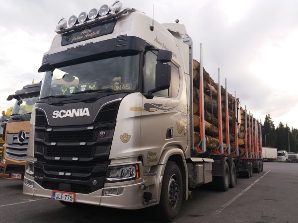 Åkeri J Antfolkin Scania R730
Åkeri J Antfolkin Scania R730 puutavarayhdistelmä.
Avainsanat: Antfolk Scania R730 ABC Hirvaskangas