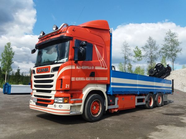 Ala-Korpelan Scania R560
Ala-Korpela Oy:n nosturilla varustettu Scania R560.
Avainsanat: Ala-Korpela Scania R560 21