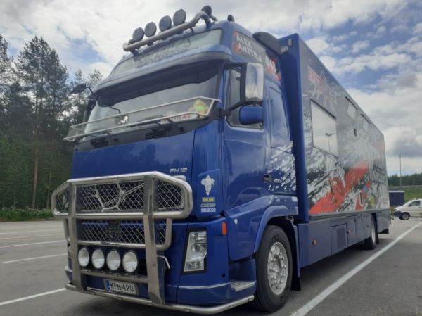 Anttila Motorsportin Volvo FH12
Anttila Motorsportin Volvo FH12 huoltoauto.
Avainsanat: Anttila Motorsport Volvo FH12 Shell Hirvaskangas