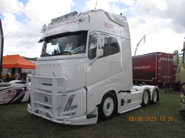 Anttila Transportin Volvo FH
Anttila Transport Oy:n Volvo FH rekkaveturi.
Avainsanat: M-Anttila Volvo FH Alahärmä25 Make