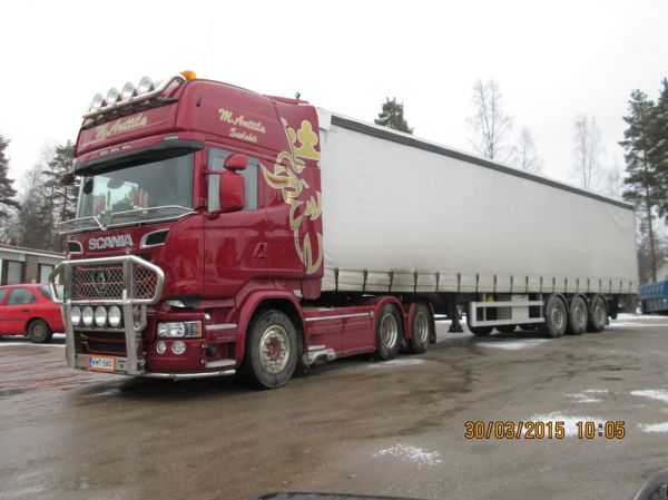 M Anttilan Scania R500
M Anttilan Scania R500 puoliperävaunuyhdistelmä.
Avainsanat: M-Anttila Scania R500