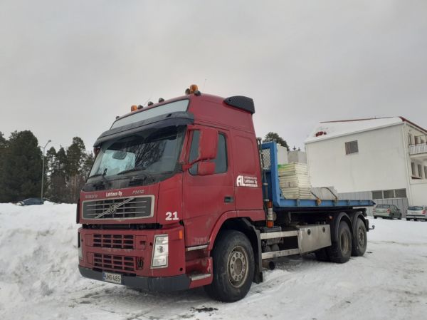 Asennusliike A Lahtisen Volvo FM12
Asennusliike A Lahtinen Oy:n Volvo FM12 vaihtolava-auto.
Avainsanat: Lahtinen Volvo FM12 21