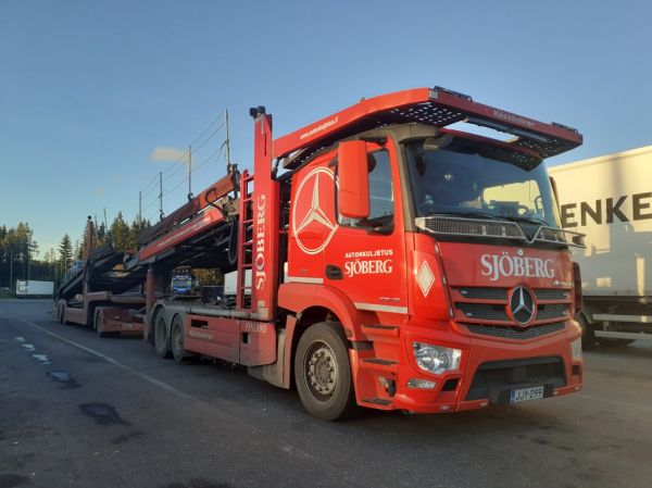 Autonkuljetus Sjöbergin MB 2343 Actros
Autonkuljetus Sjöberg Oy:n MB 2343 Actros autojenkuljetusyhdistelmä.
Avainsanat: Sjöberg MB 2343 Actros ABC Hirvaskangas