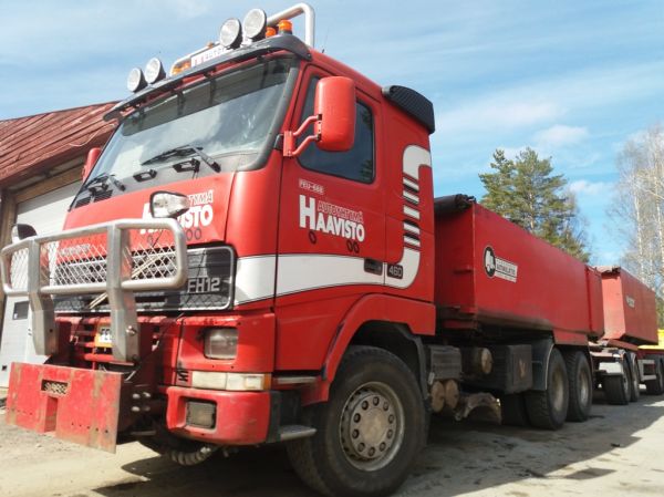 Autoyhtymä Haaviston Volvo FH12
Autoyhtymä Haaviston Volvo FH12 sorayhdistelmä.
Avainsanat: Haavisto Volvo FH12