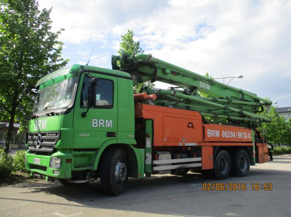 Brm:n MB 2641 Actros
Brm:n MB 2641 Actros betoninpumppausauto.
Avainsanat: BRM MB 2641 Actros