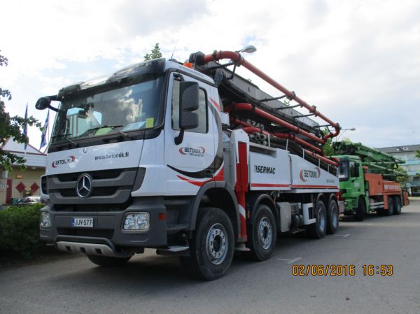 Betomikin MB Actros
Betomik Oy:n MB Actros betoninpumppausauto.
Avainsanat: Betomik MB Actros