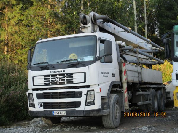 Betonipoikien Volvo FM 
Betonipojat Oy:n Volvo FM betoninpumppausauto.
Avainsanat: Betonipojat Volvo FM