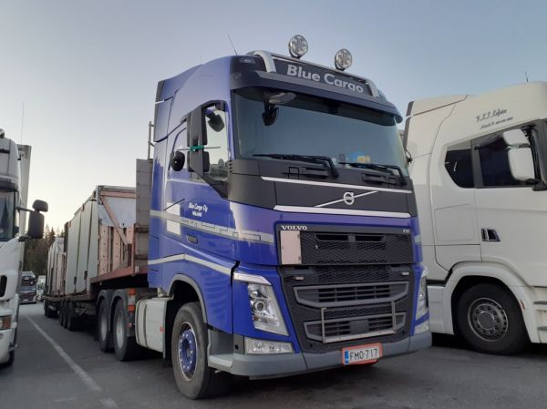 Blue Cargon Volvo FH 
Blue Cargon Volvo FH puoliperävaunu+vasikkayhdistelmä.
Avainsanat: Blue-Cargo Volvo FH ABC Hirvaskangas