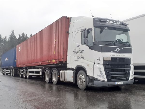 CMA CGM Finland Oy:n Volvo FH540
CMA CGM Finland Oy:n Volvo FH540 hct-yhdistelmä.
Avainsanat: CMA CGM Volvo FH540 ABC Hirvaskangas 4